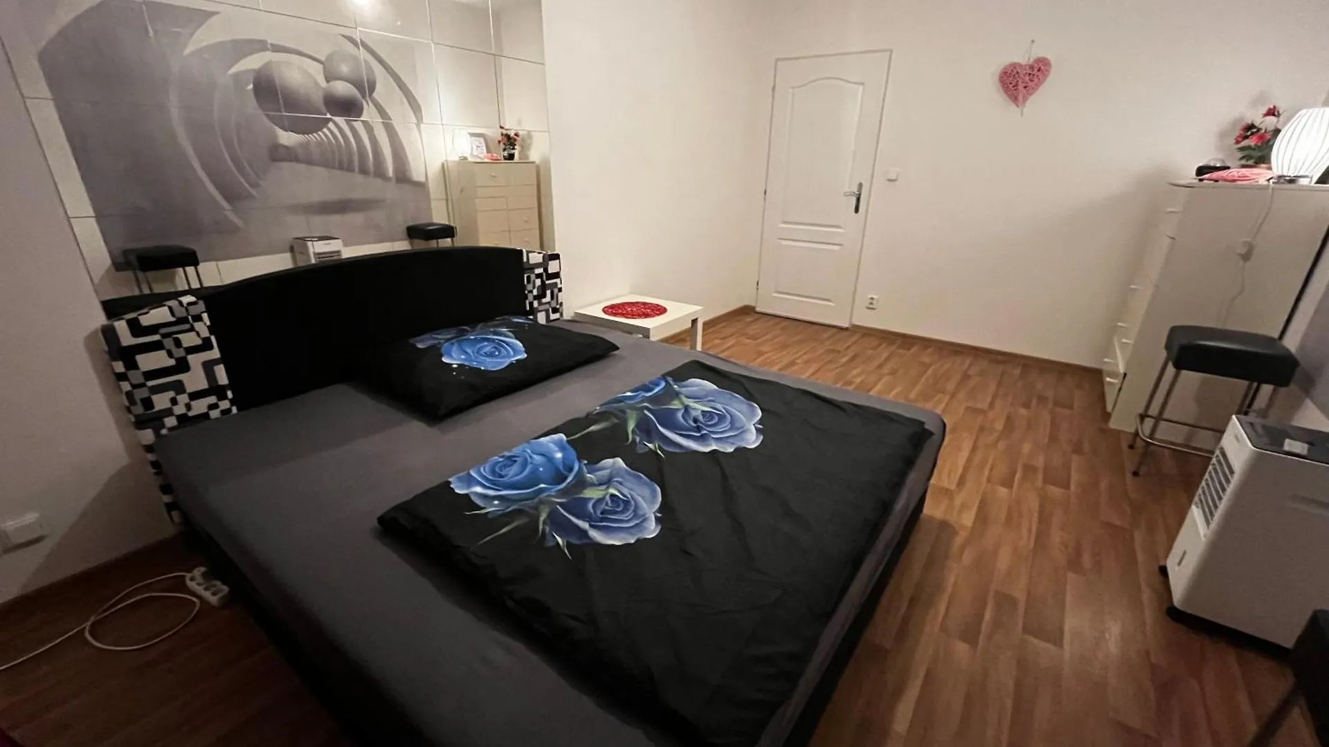 Monfas Apartment Garden City Prag
